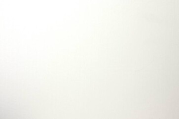 同じく生成りのLL2001同様で、スタンダードなシンプルさが特徴の布地です。
真っ白ではなく、若干クリームがかった白がお部屋にすっと馴染んでくれます。
光を通すと透き通って見えて、美しい一枚です。