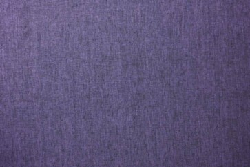 少し黒も混ざったような奥ゆかしさのあるむらさき色。
生地が少し光沢のあるような雰囲気もあるので、格好良くお部屋をコーディネートしてくれること間違いなしです。